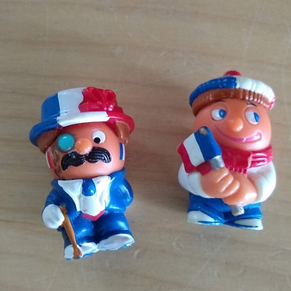 French figurines, cake topper Decoration x 2 size 1.5" tall used